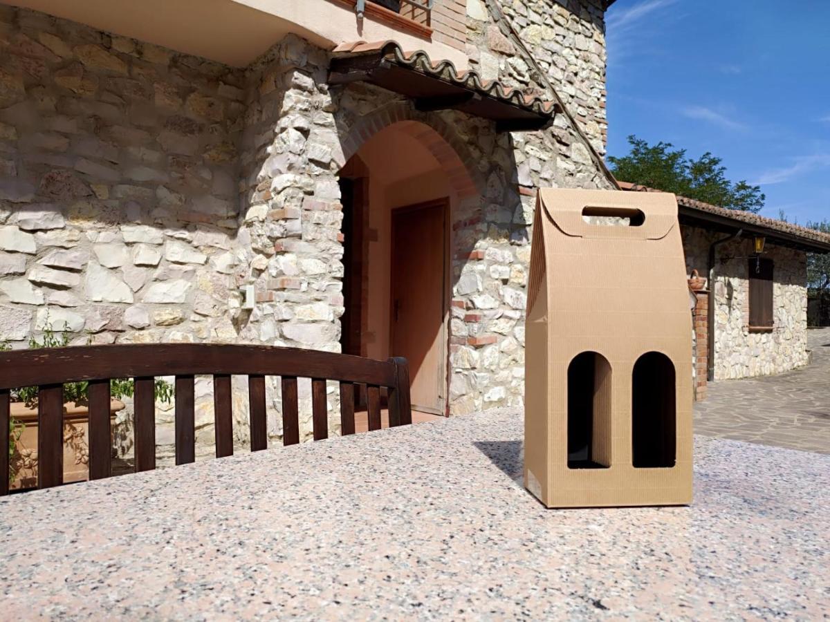B&B Casale Roshlee Gualdo Cattaneo ภายนอก รูปภาพ
