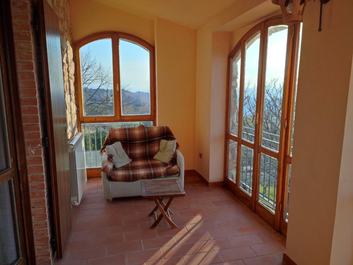 B&B Casale Roshlee Gualdo Cattaneo ภายนอก รูปภาพ