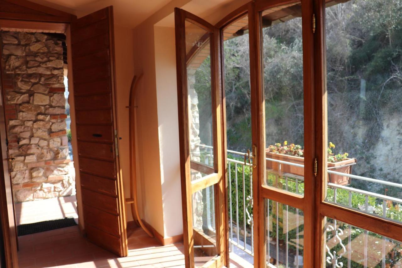 B&B Casale Roshlee Gualdo Cattaneo ภายนอก รูปภาพ